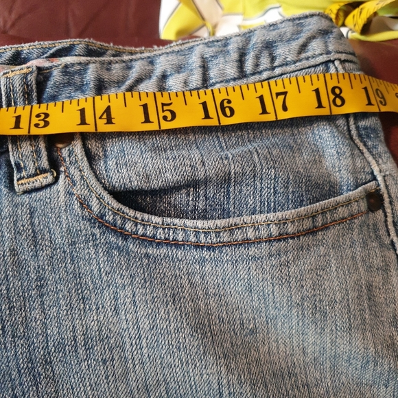 Y2K Gap Jean Skirt. - Picture 7 of 8